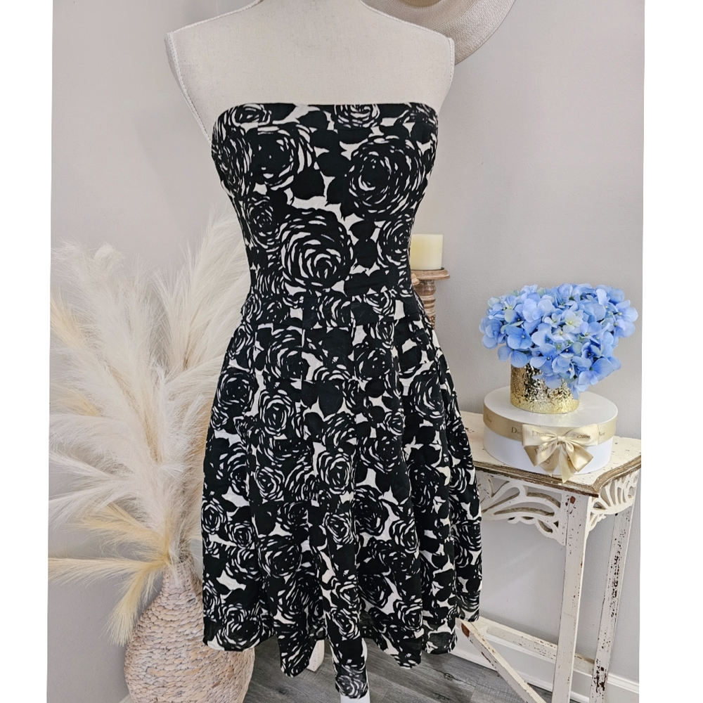 Size 2 The Limited Black & Beige Rosette Floral Strapless Tiered A-Line Dress
